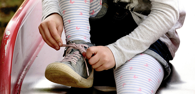 5 Tips para escoger el calzado ortopédico niños con pies planos - Blog Ortopedia