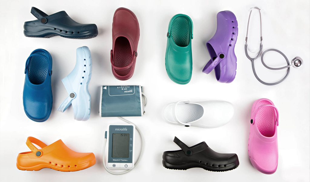 Los 5 modelos de zuecos sanitarios que tus pies necesitan